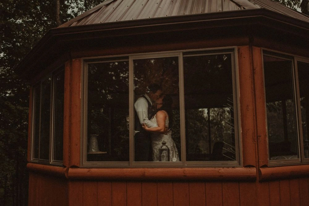 Dostal Digital wedding photography example in the Dark + Moody / Cinematic style