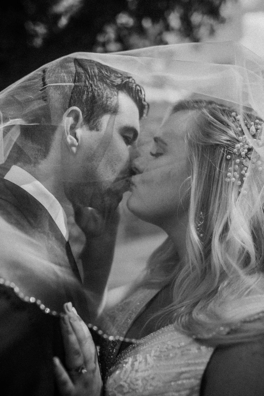 Dostal Digital wedding photography example in the 35mm Film + Film-Inspired + Nostalgic style