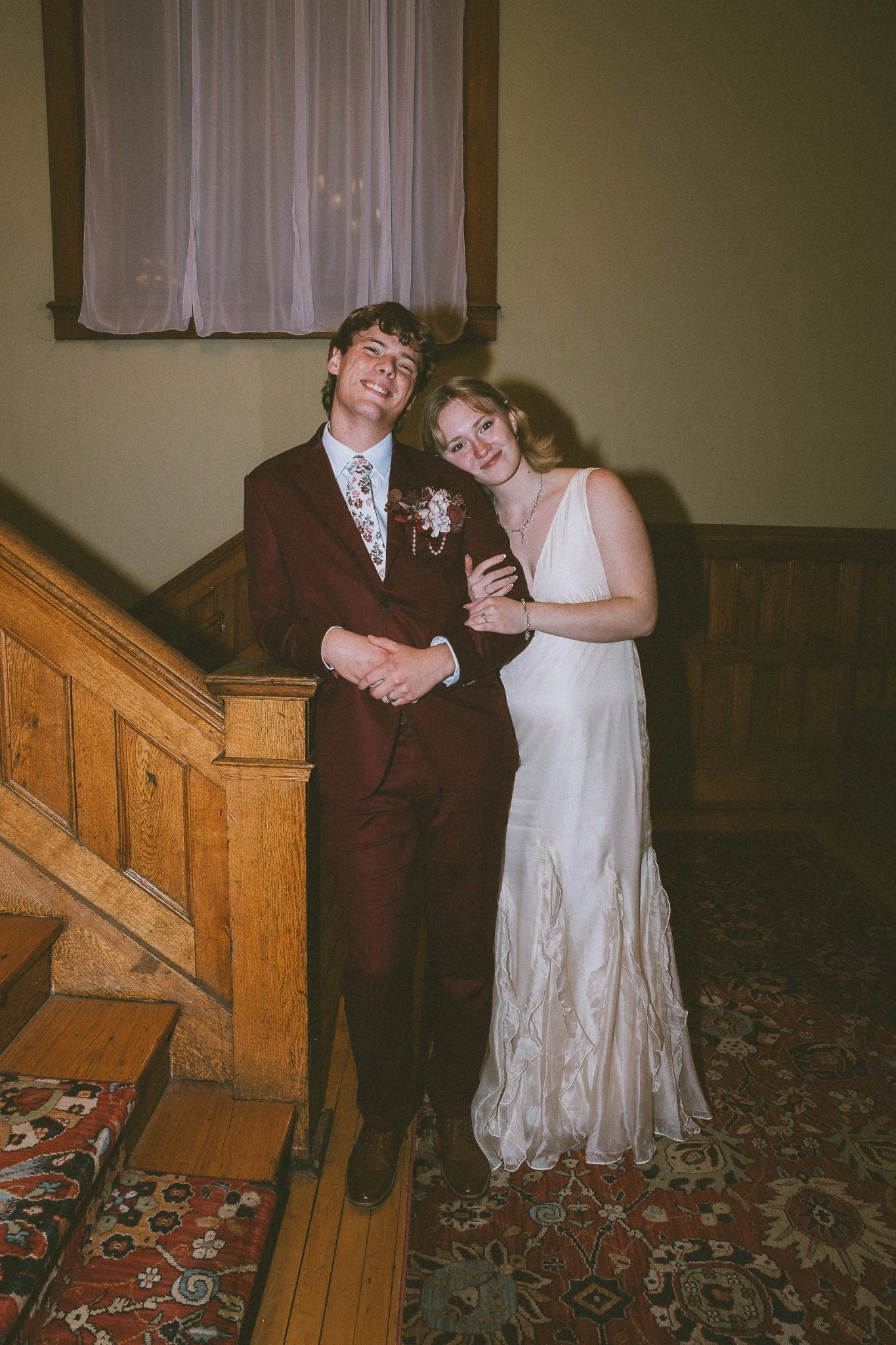 Dostal Digital wedding photography example in the 35mm Film + Film-Inspired + Nostalgic style