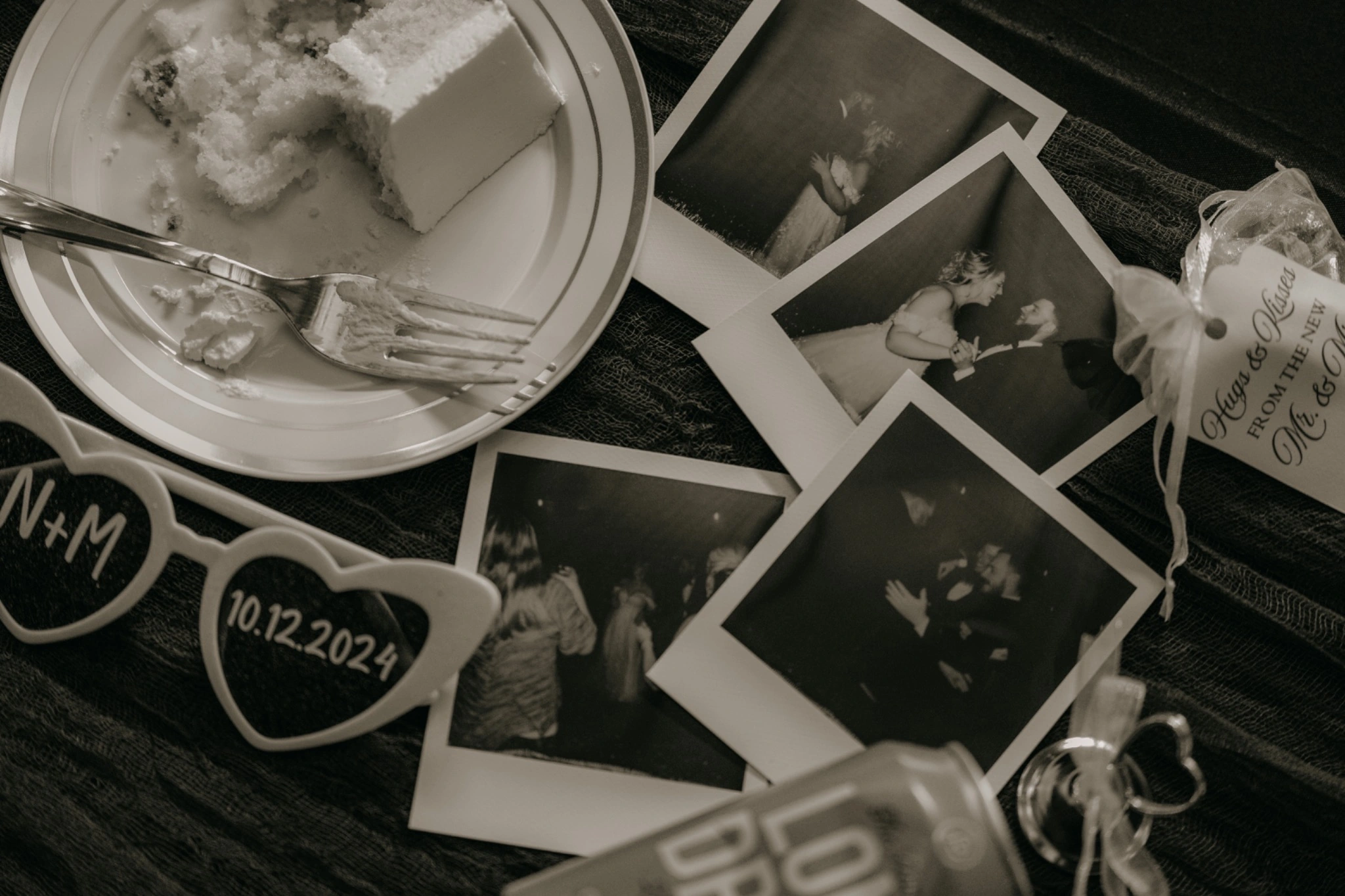 Dostal Digital wedding photography example in the 35mm Film + Film-Inspired + Nostalgic style